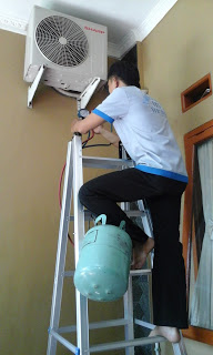 Tukang Service AC di BSD